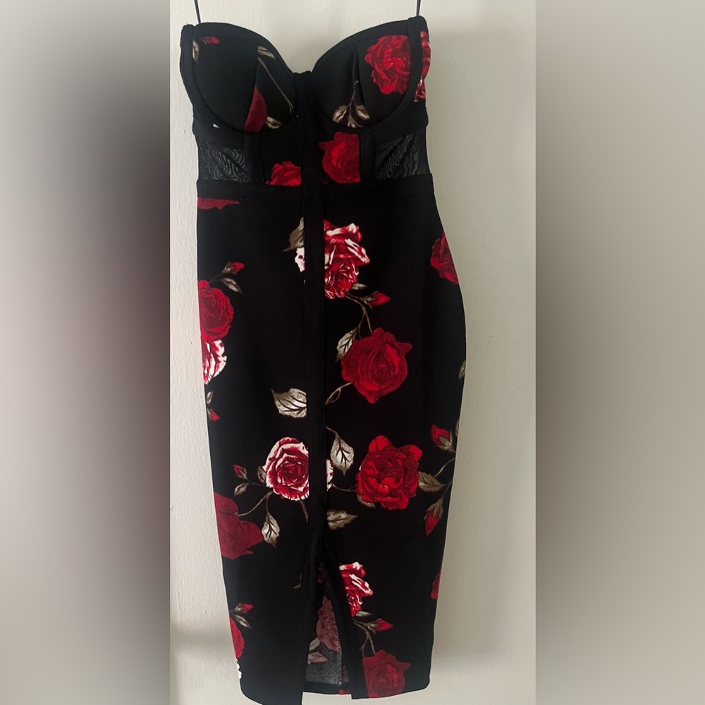 Material girl black and red floral pencil dress